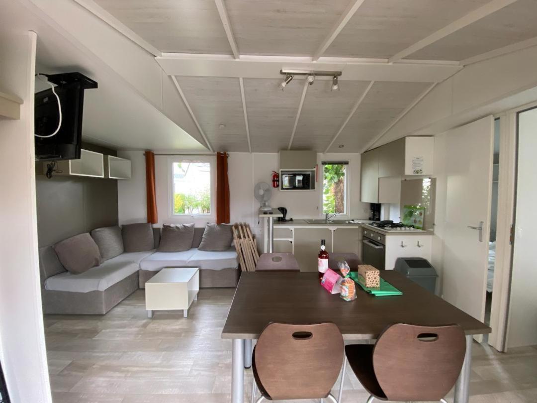 Les Mobiles Homes De La Palmyre Les Mathes Exterior foto