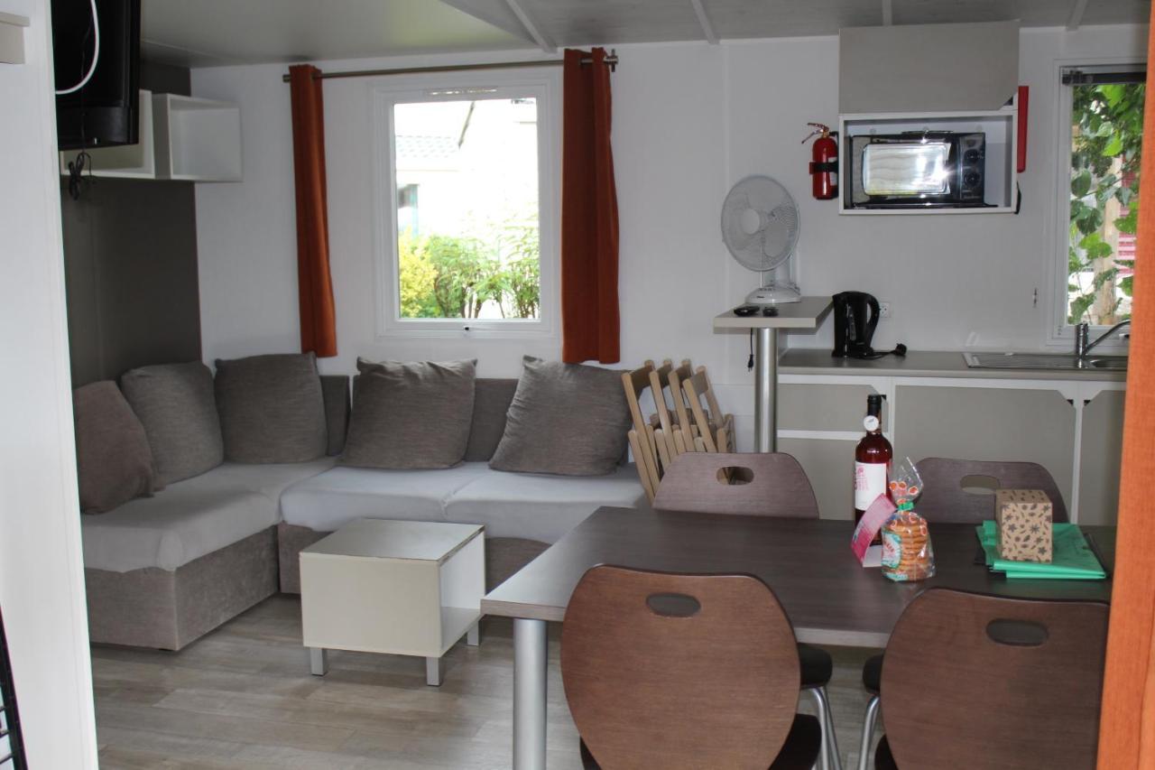 Les Mobiles Homes De La Palmyre Les Mathes Exterior foto
