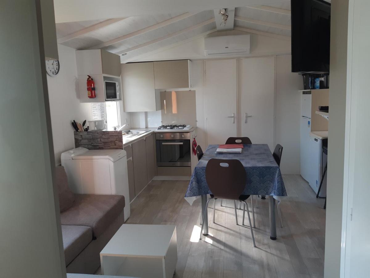 Les Mobiles Homes De La Palmyre Les Mathes Exterior foto