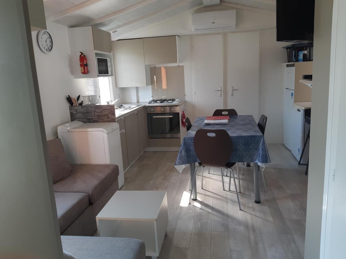 Les Mobiles Homes De La Palmyre Les Mathes Exterior foto